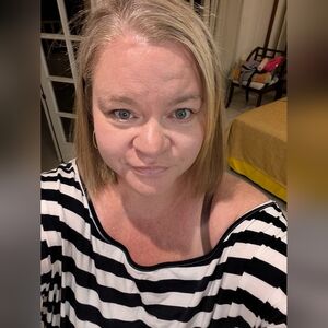 Meet your Posher, Becky